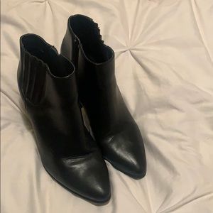 Forever21 leather pointed toe heel boots size 9